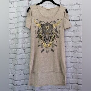 Vocal Hi Lo Cold Shoulder Tee Embellished Cow Skull Western XL (runs small)